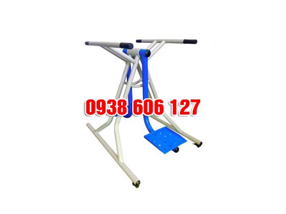 Lắc hông tự đứng